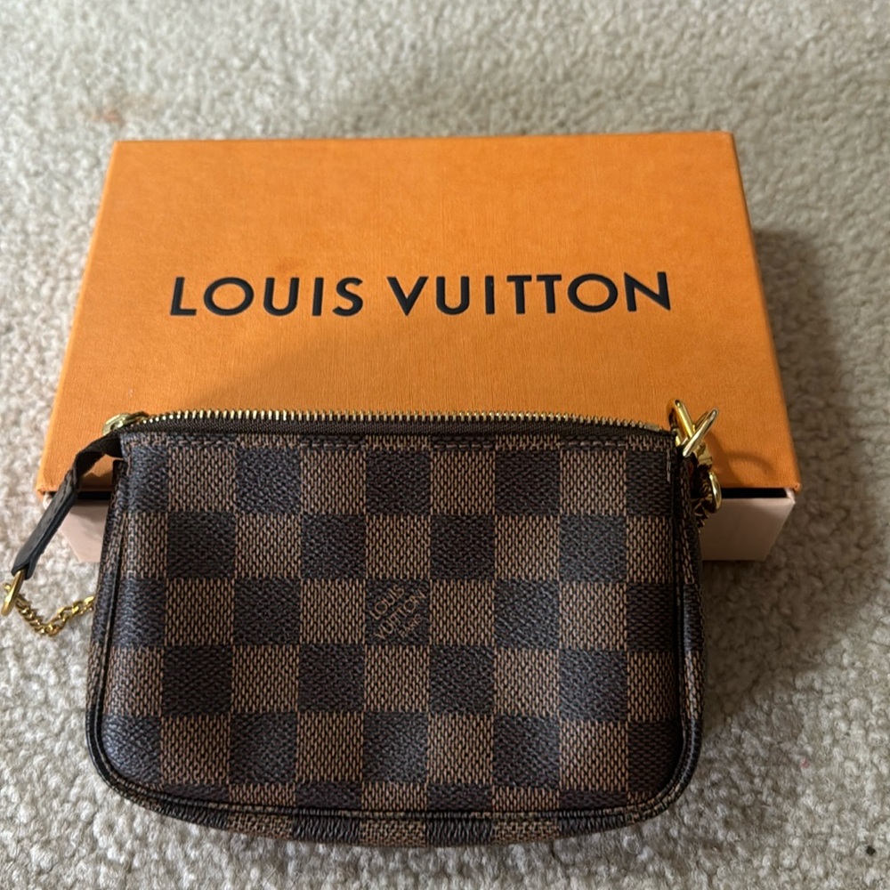 Louis Vuitton Mini Pochette Accessories Damier Ebene
